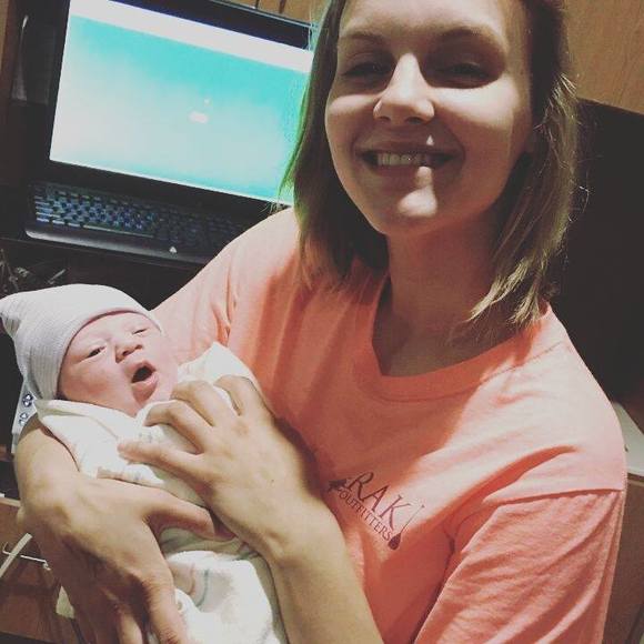 Meet your Posher, Lainie - Picture 1 of 1